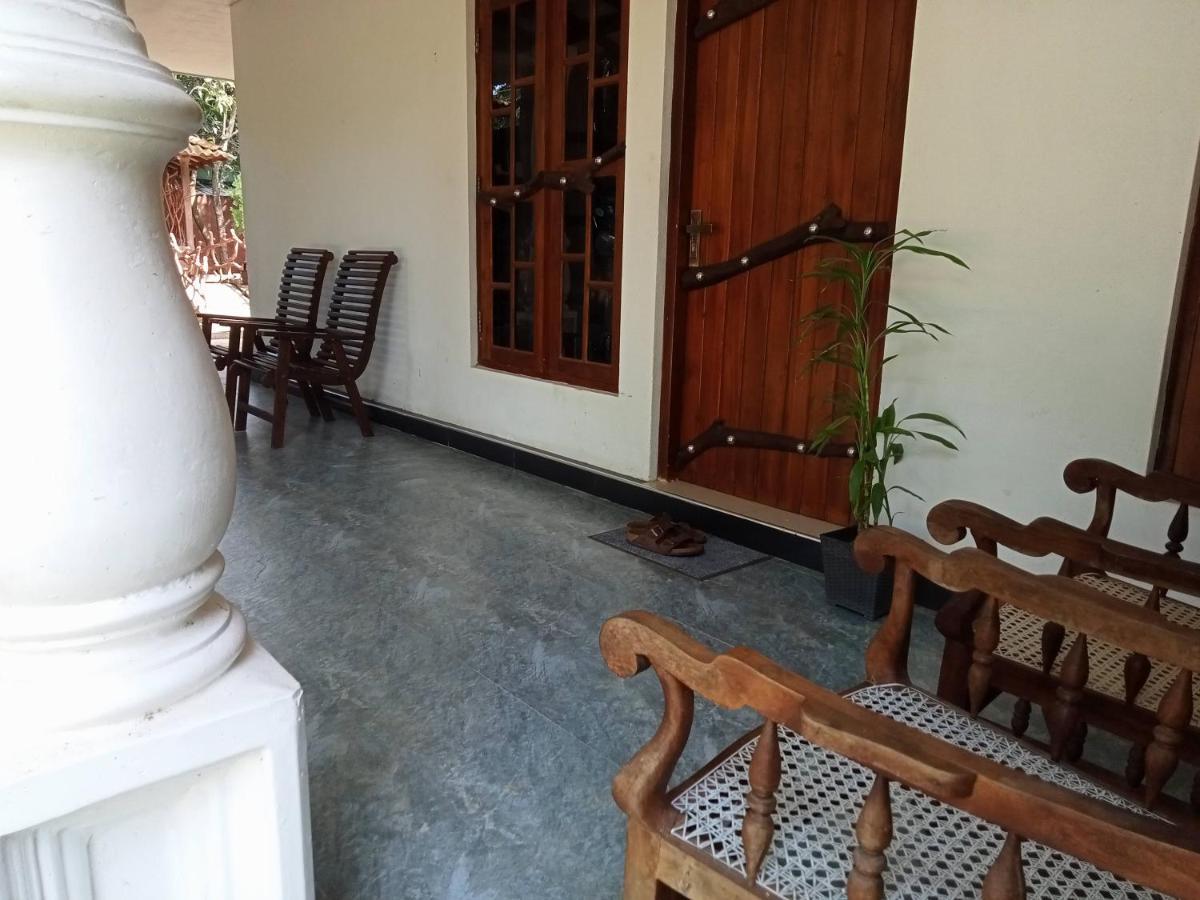 Induwara Safari Resort Удавалаве Экстерьер фото