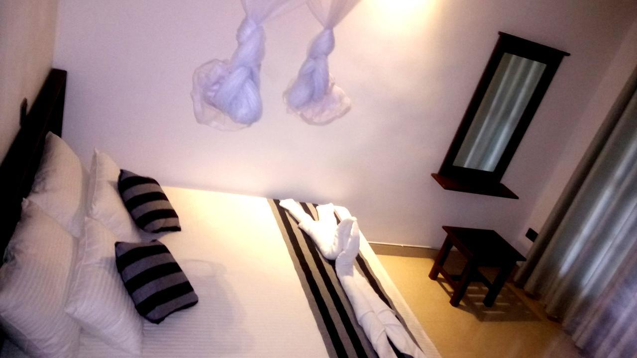 Induwara Safari Resort Удавалаве Экстерьер фото